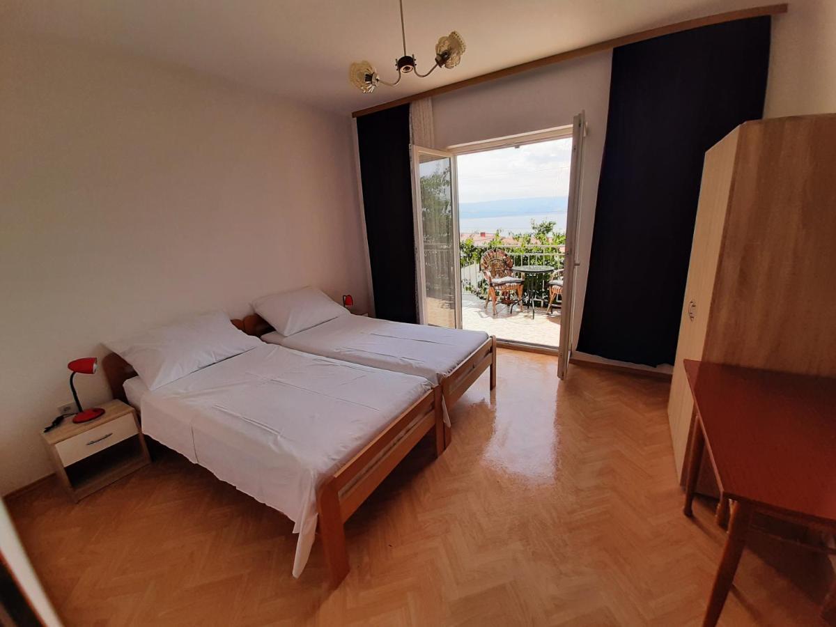 Apartments Tina Omiš Eksteriør bilde