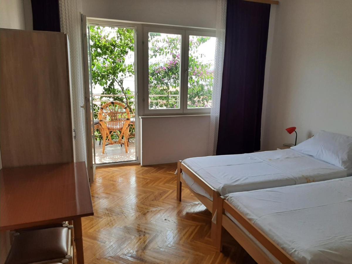 Apartments Tina Omiš Eksteriør bilde