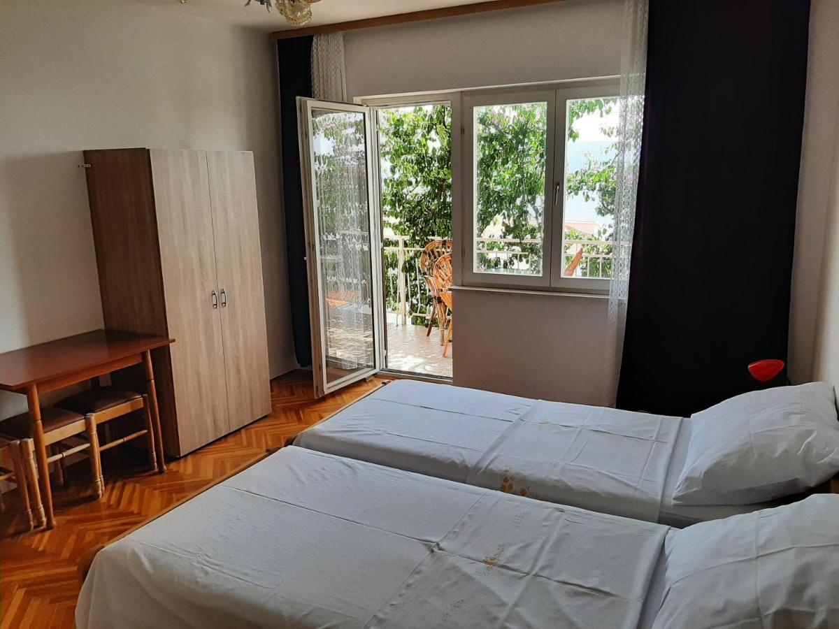 Apartments Tina Omiš Eksteriør bilde