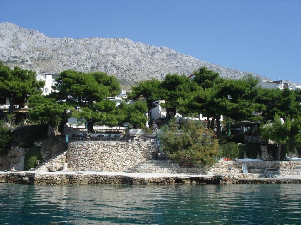 Apartments Tina Omiš Eksteriør bilde