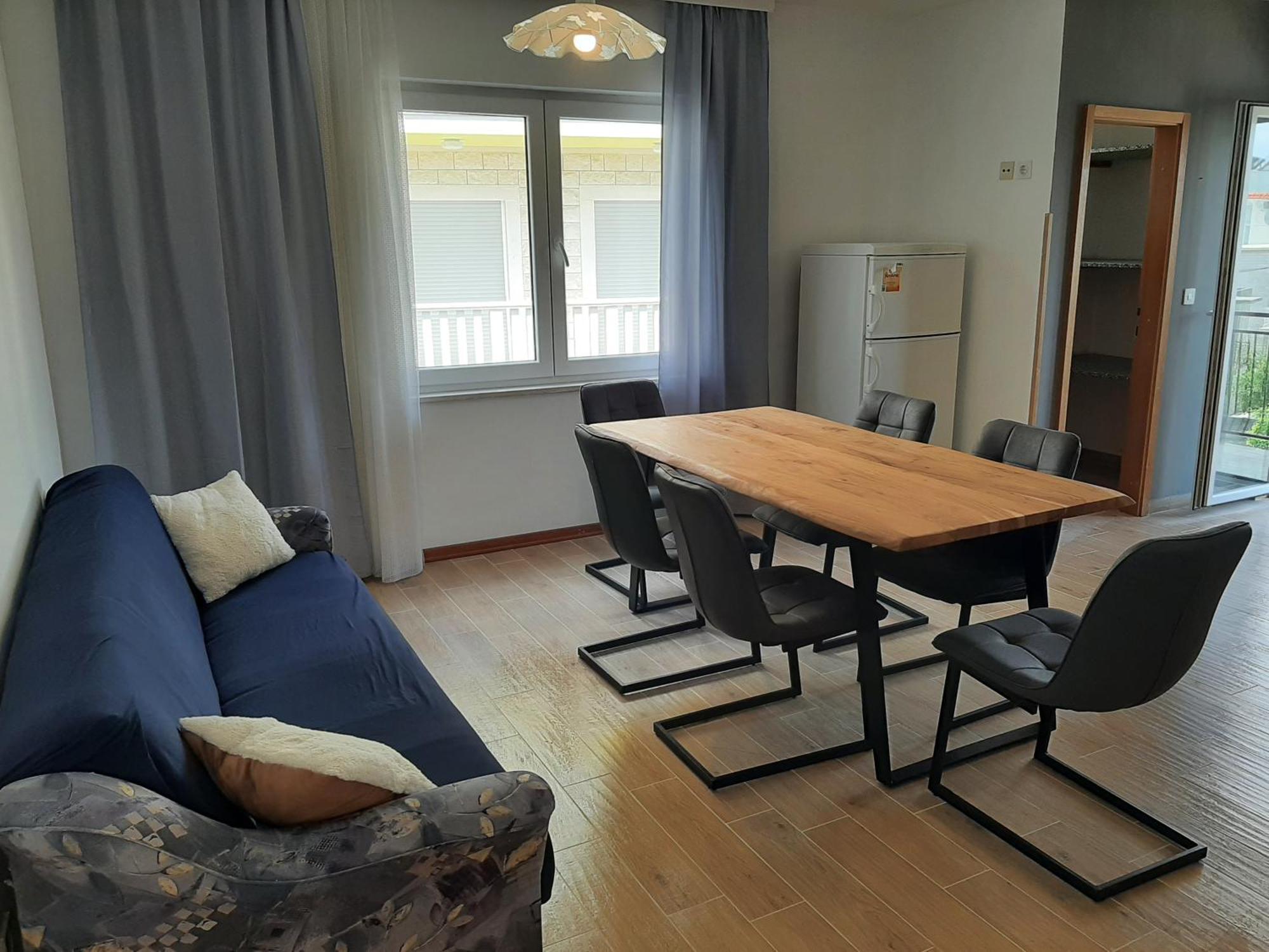 Apartments Tina Omiš Rom bilde